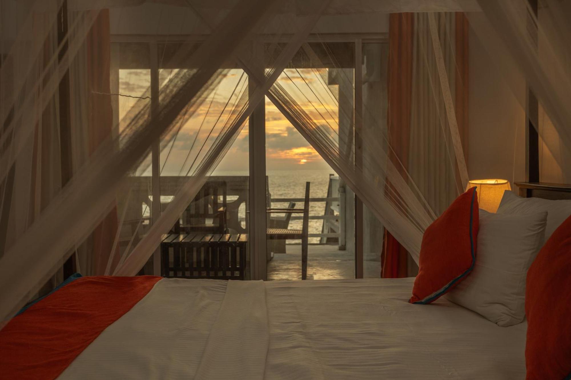 Hotel Zeilan Sunset Point Unawatuna Exterior foto